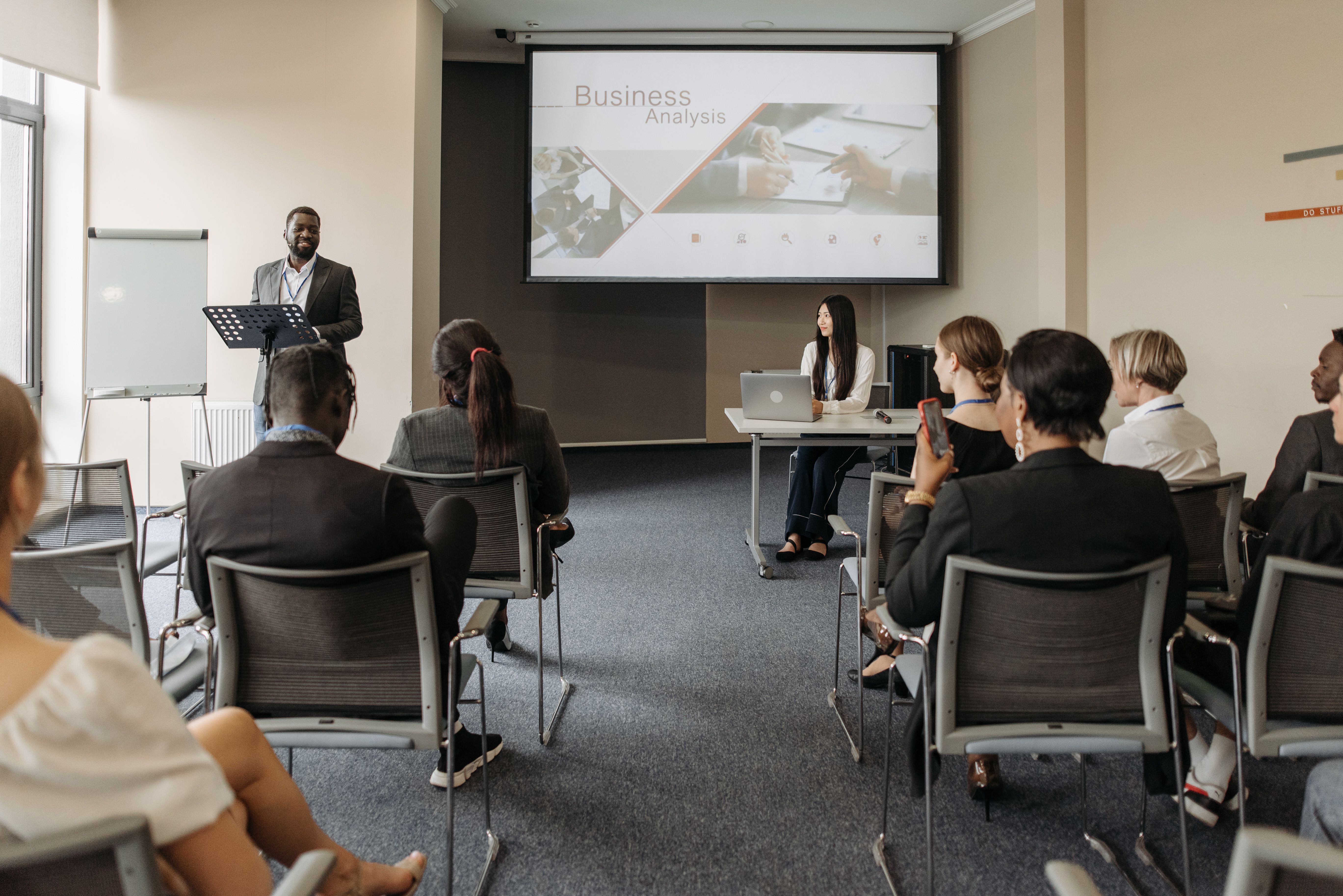How Atlanta Business Coaching Firms Help Leaders Build High-Performing Teams